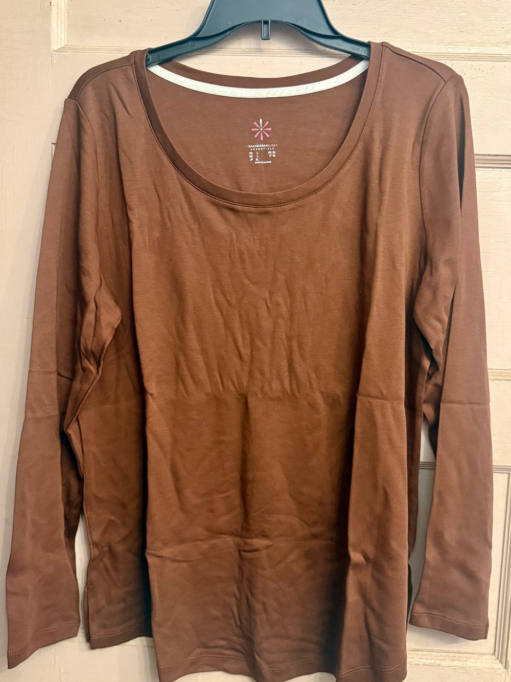Everyday Scoop Neck Long-Sleeve Top - Brown